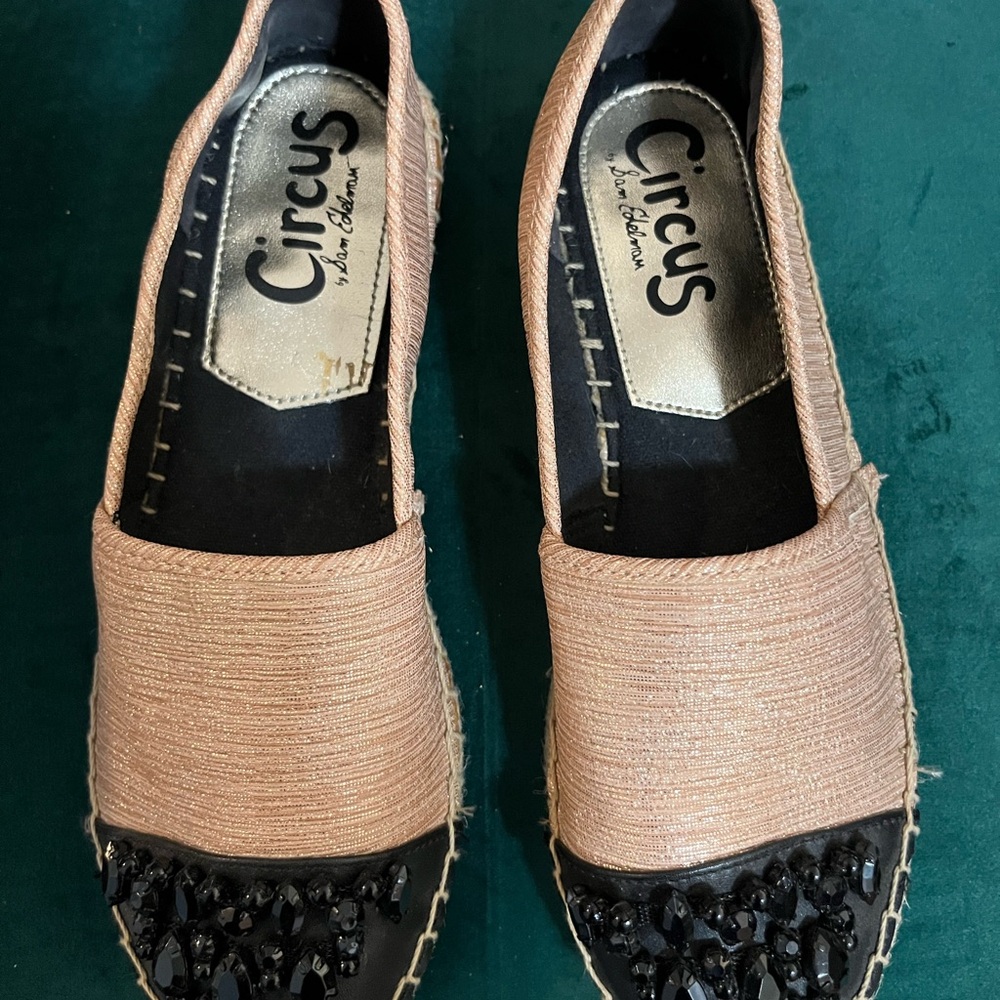 Circus by Sam Edelman Women's Rose Gold Espadrille Flats with Black Beads Size 6